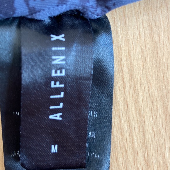 Allfenix women’s medium sports top/ bra - Picture 7 of 7